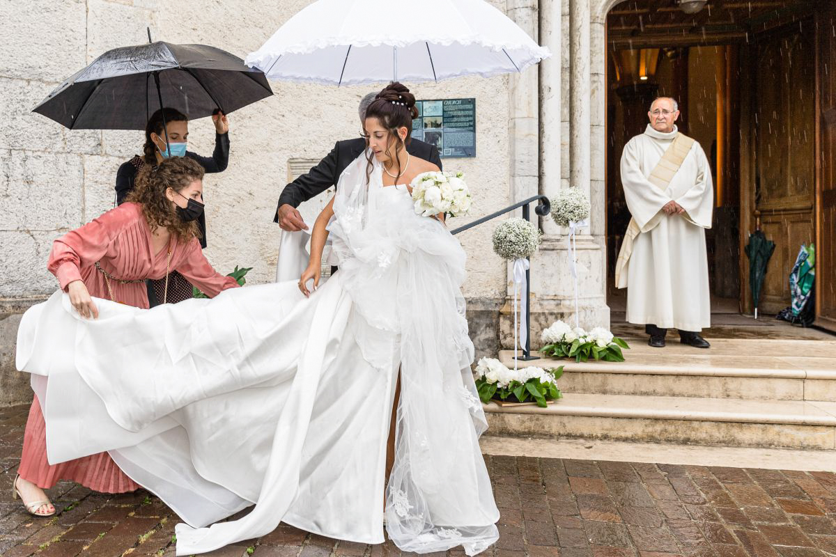 arrivée de la mariée à l'église de tresserve