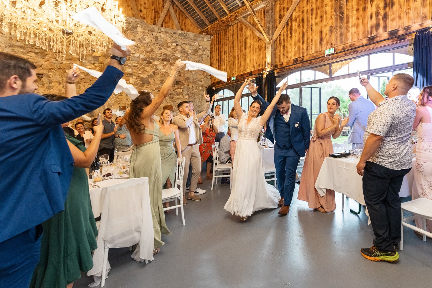 entrée des mariés dans la salle